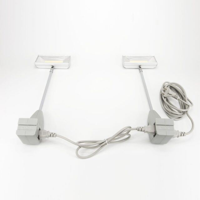 lampa wystawiennicza, z możliwością łączenia szeregowego